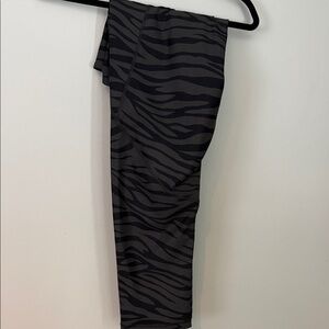 Old Navy Black Zebra Pattern Leggings